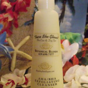 There she Glows AHA BHA Exfoliating With Pump Cleanser
